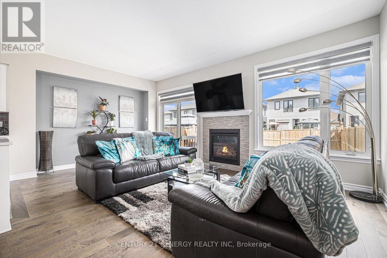 28494818/323-livery-street/emerald-meadowstrailwest/ottawa/ontario/K2V0B4_7
