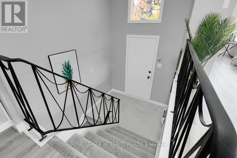 29079650/3-ashwick-court/craig-henrywoodvale/ottawa/ontario/K2G3S4_5