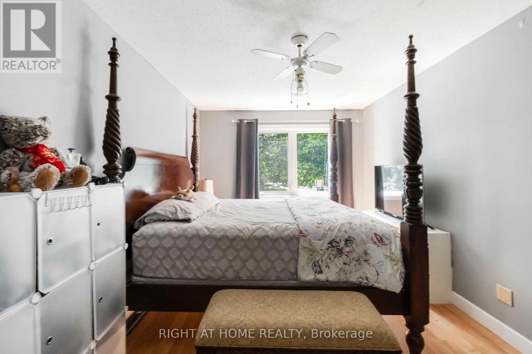 28517731/3-21-midland-crescent/arlington-woods/ottawa/ontario/K2H8P6_17