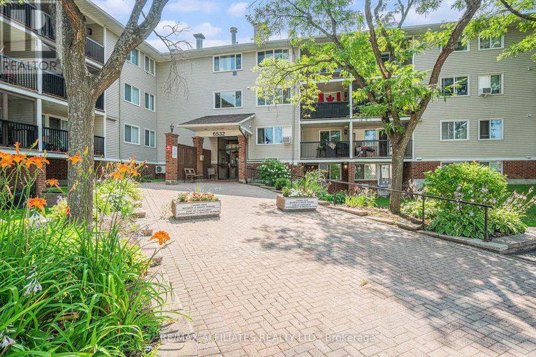 28674338/114-6532-bilberry-drive/orleans-wood/ottawa/ontario/K1C4N9_1