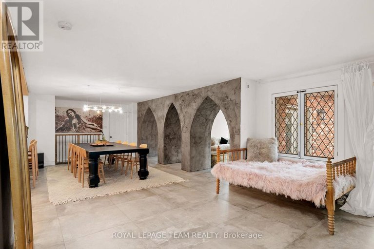 29622529/33-rutherford-crescent/beaverbrook/ottawa/ontario/K2K1N1_20