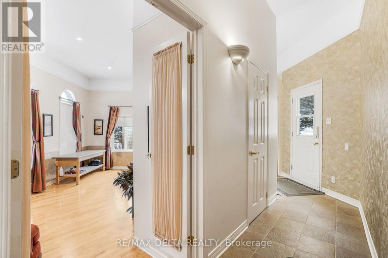 28438400/1819-baseline-road/clarencerockland-twp/clarence-rockland/ontario/K0A1N0_31