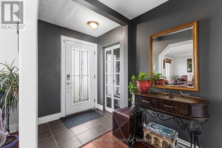 29571261/1902-rosebella-avenue/blossom-parkleitrim/ottawa/ontario/K1T1G7_3