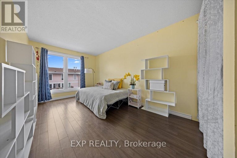 29599647/d-284-dalehurst-drive/tanglewood/ottawa/ontario/K2G4J5_22