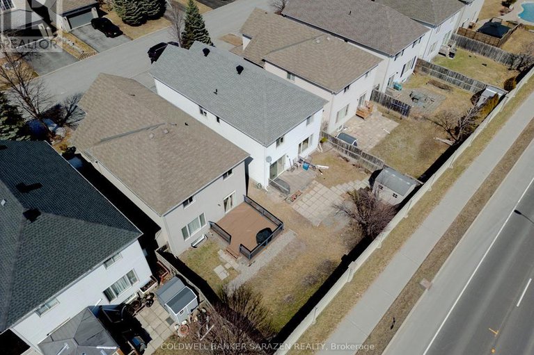 28162019/274-trail-side-circle/springridgeeast-village/ottawa/ontario/K4A5B1_11