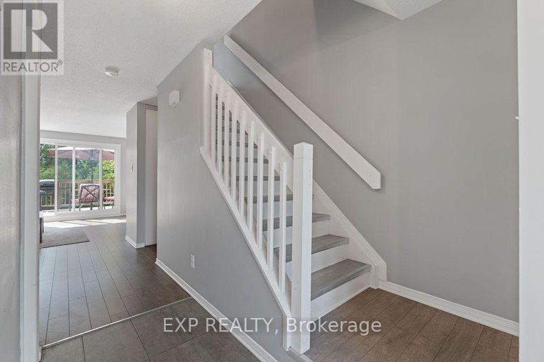 28765564/202-299-castor-street/village-of-russell/russell/ontario/K4R1E9_19