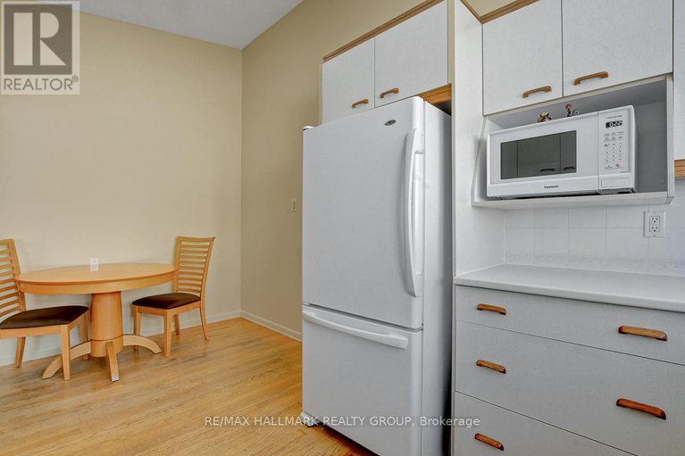 29360557/629-glenhurst-crescent/beacon-hill-north/ottawa/ontario/K1J7B6_19