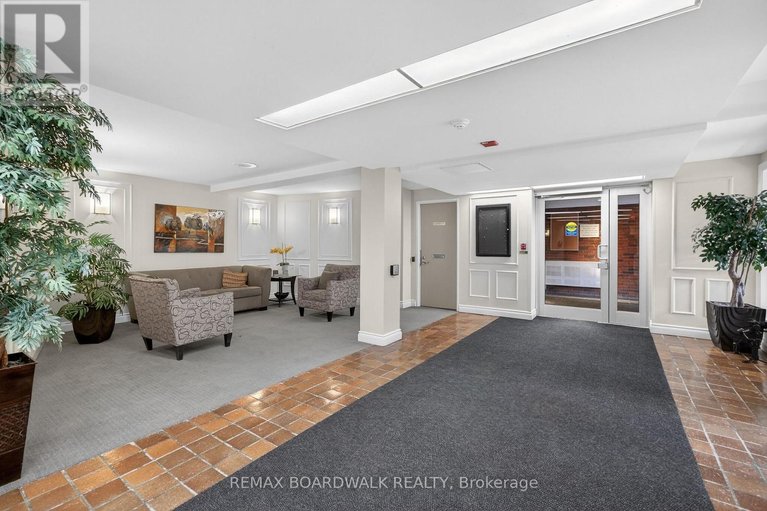 29543326/407-1356-meadowlands-drive-e/borden-farmstewart-farmcarleton-heightsparkwood-hills/ottawa/ontario/K2E6K6_2