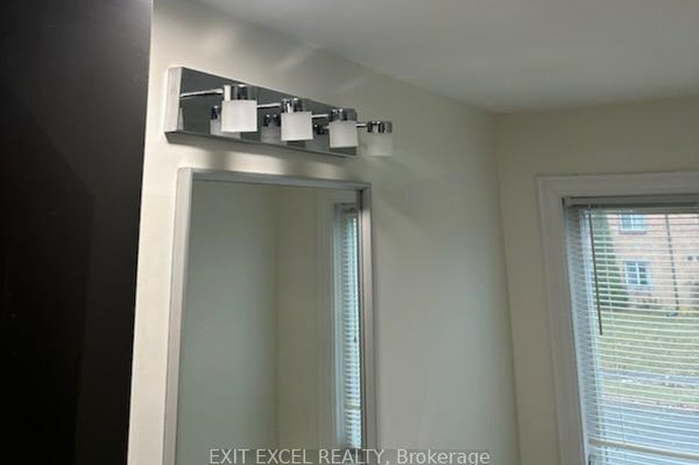 29109819/1456-larose-avenue/carlington/ottawa/ontario/K1Z7X8_13