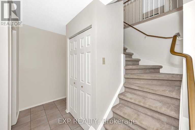 28480509/29-gowrie-drive/glencairnhazeldean/ottawa/ontario/K2L2T5_23