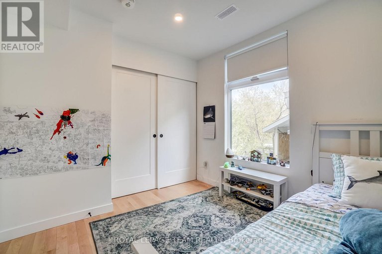 28594051/125-carruthers-avenue/mechanicsville/ottawa/ontario/K1Y1N4_19