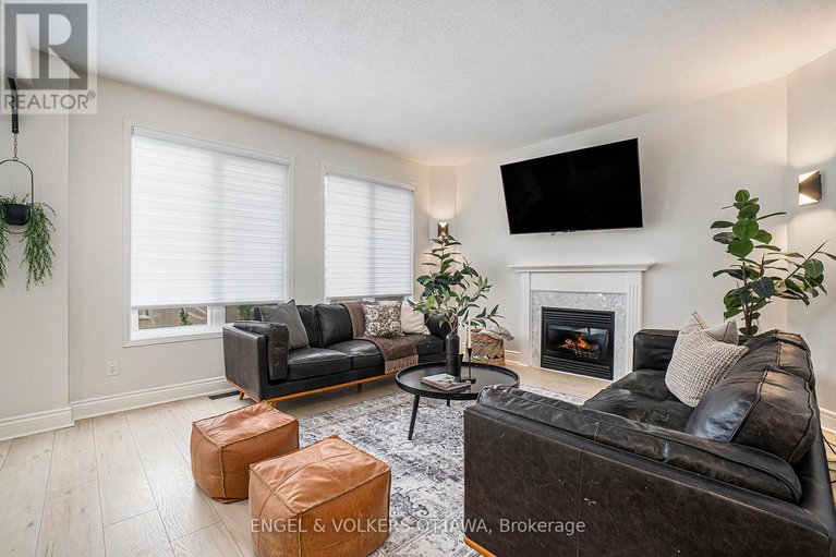 28918373/2399-glandriel-crescent/springridgeeast-village/ottawa/ontario/K4A4T1_7