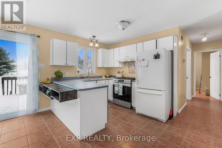 29107612/2690-pattee-road-e/champlain-twp/champlain/ontario/K6A2R2_11