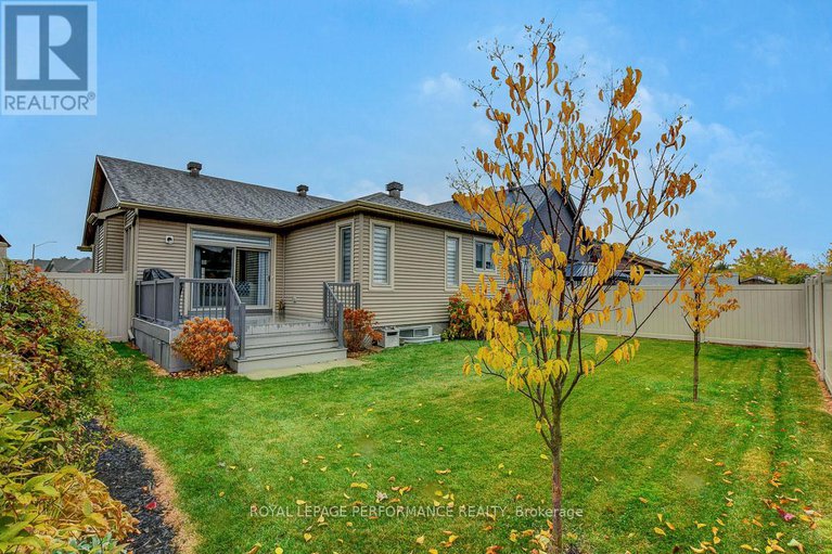 29026649/104-york-crossing/village-of-russell/russell/ontario/K4R1C5_33