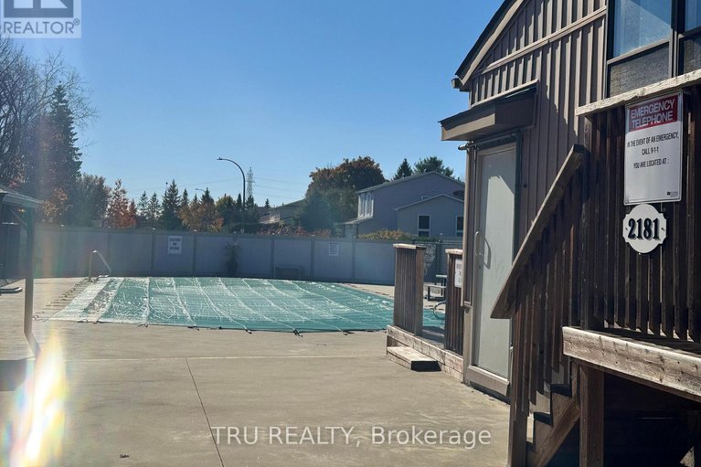 29093090/2285-stonehenge-crescent/pineview/ottawa/ontario/K1B4N7_14