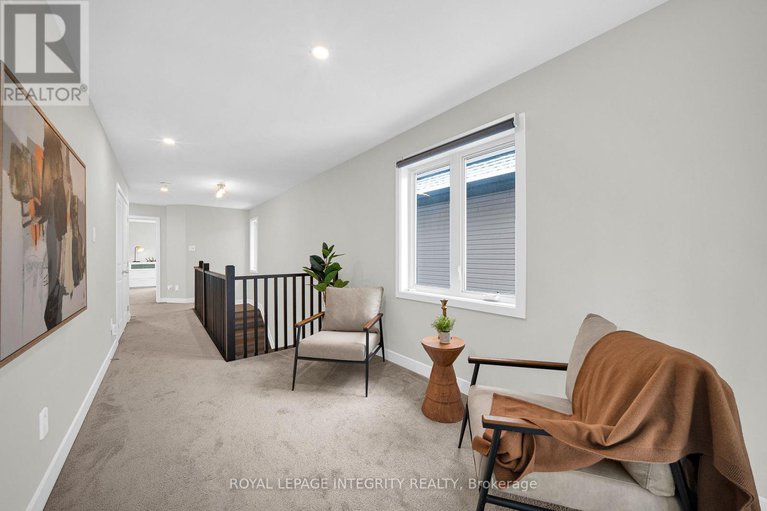 29227761/1078-lunar-glow-crescent/riverside-southgloucester-glen/ottawa/ontario/K4M0J8_27