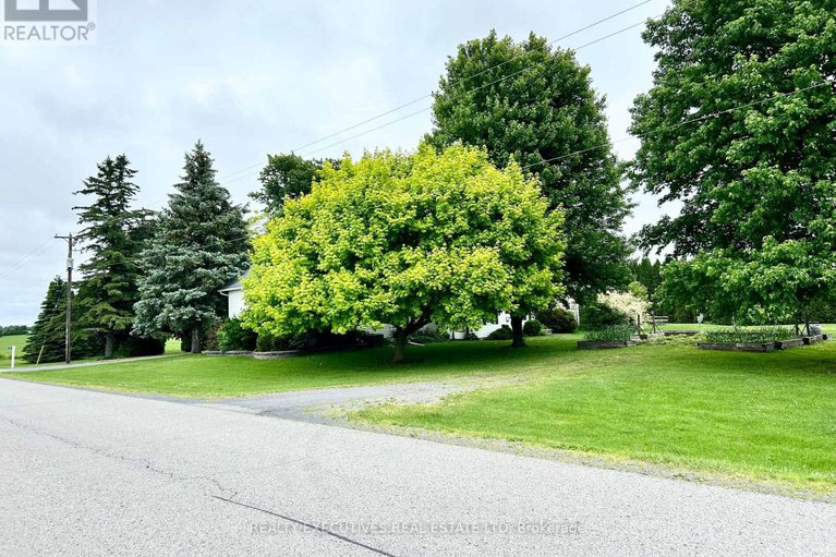 28771764/11908-toyeshill-road/south-dundas-matilda-twp/south-dundas/ontario/K0C2H0_38