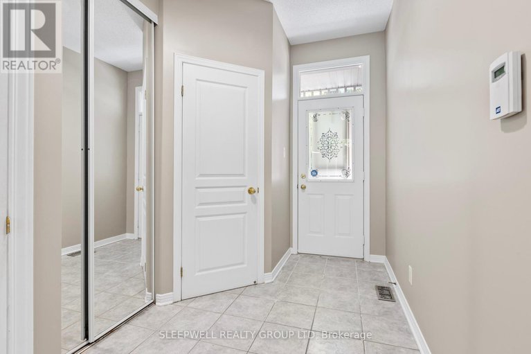 28954129/41-kettleby-street/beaverbrook/ottawa/ontario/K2K3C4_2