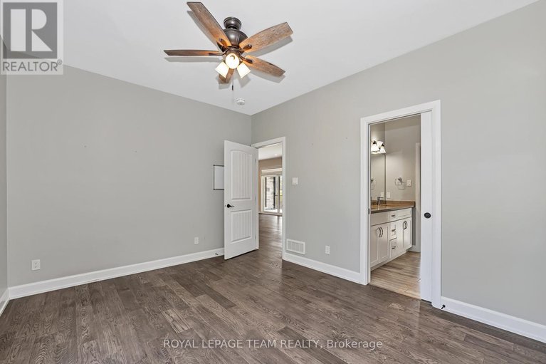 28774424/2500-kearns-way/osgoode-twp-north-of-reg-rd-6/ottawa/ontario/K4P1R9_19
