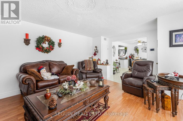 29159848/516-front-road/lorignal/champlain/ontario/K6A2T4_6