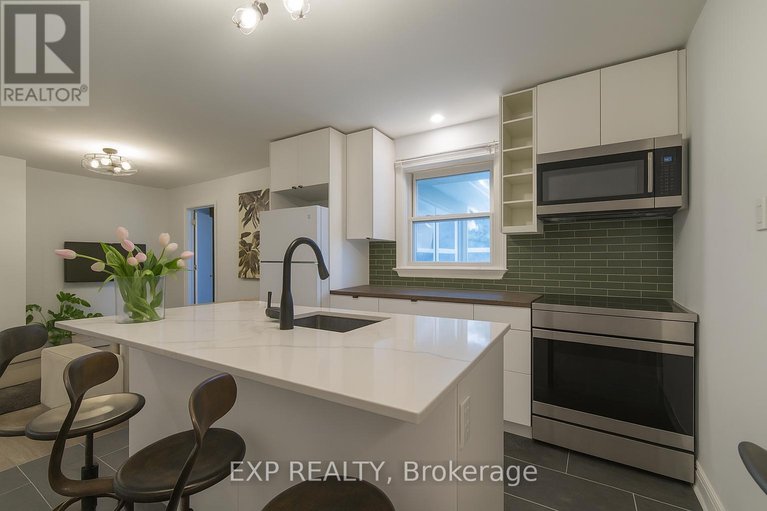 28873787/150-meadowlands-drive-w/meadowlandscrestview/ottawa/ontario/K2G2S5_9