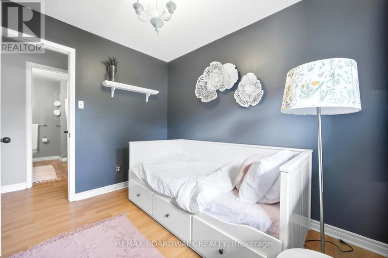 29538006/121-stamford-drive/drummond-n-elmsley-drummond-twp/drummondnorth-elmsley/ontario/K7H3C1_14