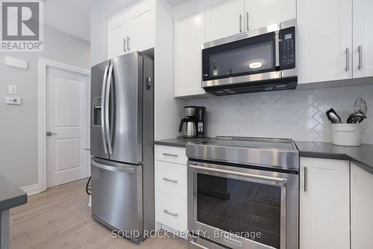 28836348/706-reverie-private/stittsville-central/ottawa/ontario/K2S0T9_8