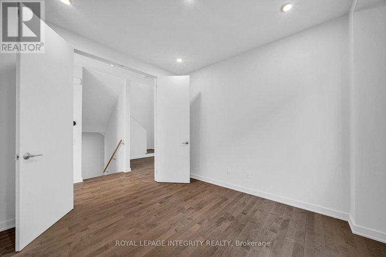 29234457/899-ralph-hennessy-avenue/riverside-southgloucester-glen/ottawa/ontario/K1X0B1_7