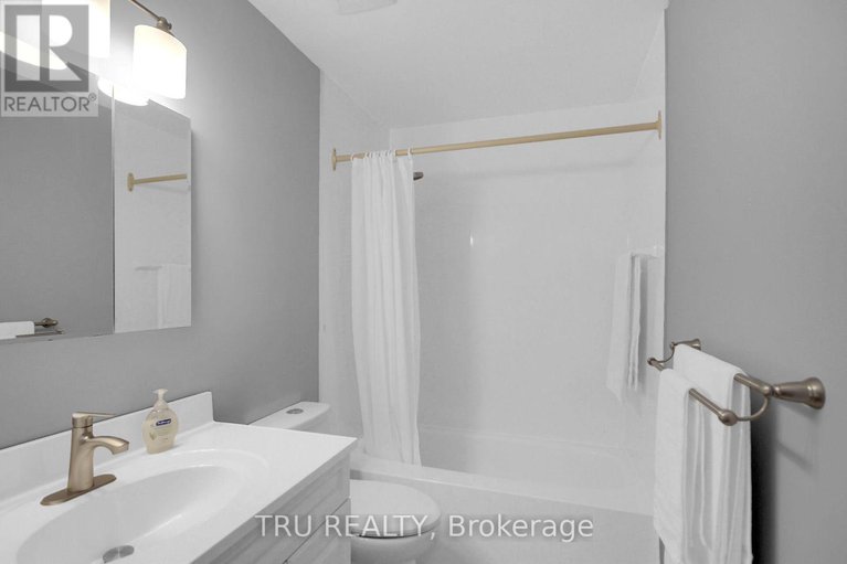 29148422/132-rothesay-drive/glencairnhazeldean/ottawa/ontario/K2L1P1_27