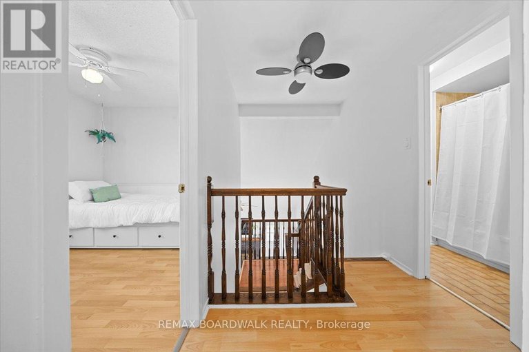 29671423/1837-windflower-way/chapel-hill/ottawa/ontario/K1C5Z8_22