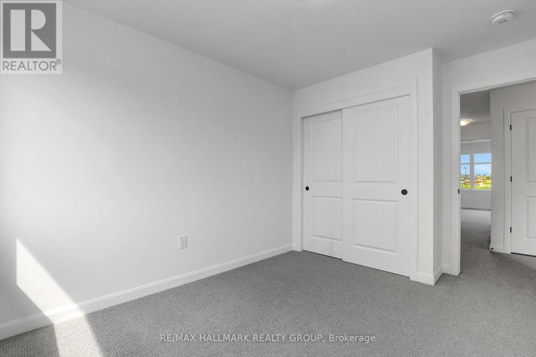 28736764/325-shale-street/clarencerockland-twp/clarence-rockland/ontario/K4K1P6_21
