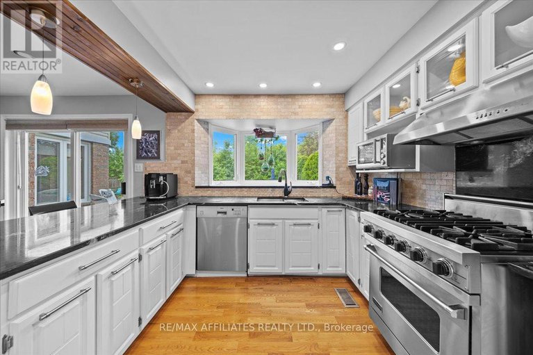 28514432/800-fairwinds-terrace/convent-glen/ottawa/ontario/K1C2X6_13