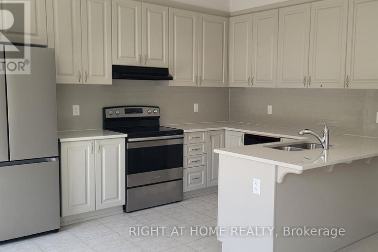 28714089/713-perseus-avenue/half-moon-bay/ottawa/ontario/K2J3V5_14