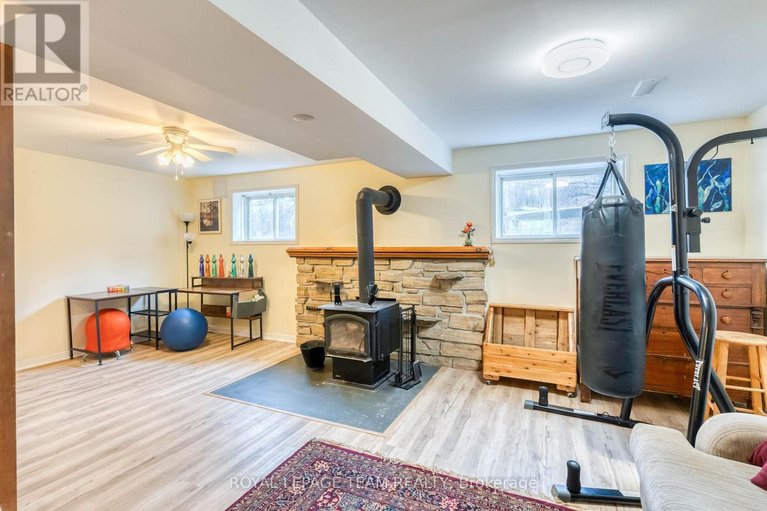 29612401/1255-old-perth-road/mississippi-mills-ramsay-twp/mississippi-mills/ontario/K0A1A0_16