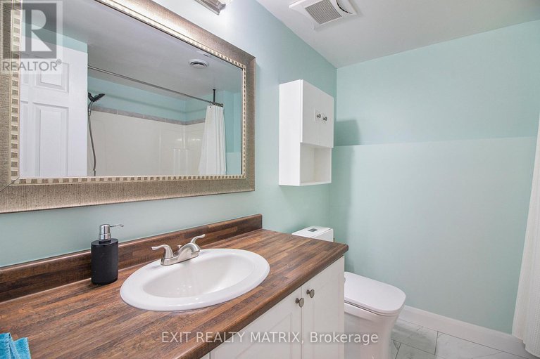28209292/5c-75-lapointe-boulevard/embrun/russell/ontario/K0A1W0_14