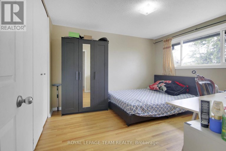 28494304/52-bowhill-avenue/borden-farmstewart-farmcarleton-heightsparkwood-hills/ottawa/ontario/K2E6S7_30