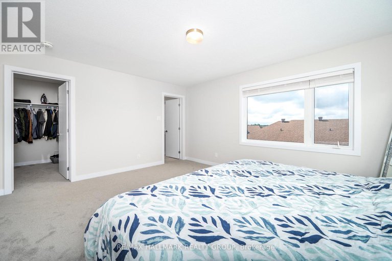 28906810/351-falsetto-street/mer-bleuebradley-estatesanderson-park/ottawa/ontario/K1W0S6_25