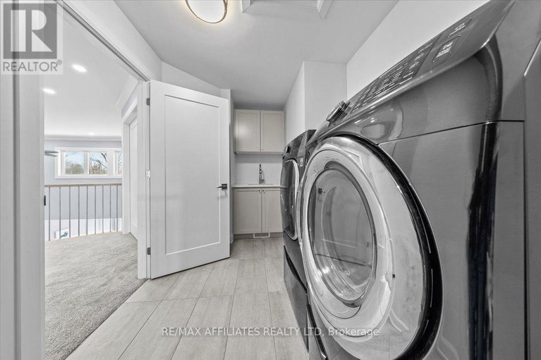 28084122/724-mcmanus-avenue/manotick-village-manotick-estates/ottawa/ontario/K4M0B2_38