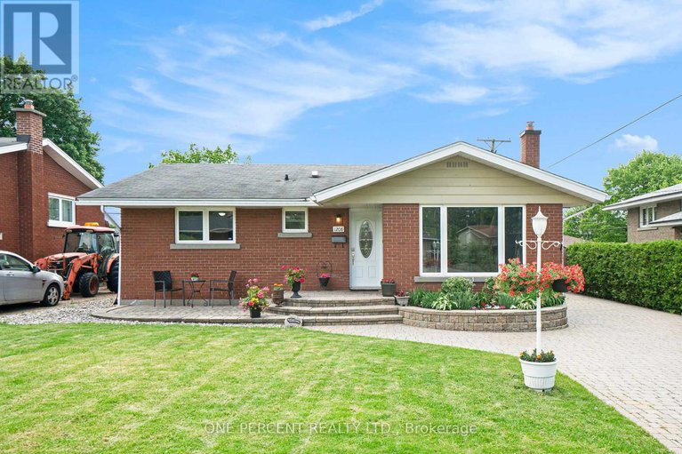28410725/1208-stanton-road/queensway-terrace-southridgeview/ottawa/ontario/K2C3E2_17