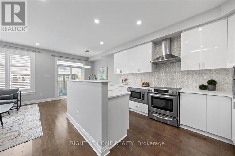 28522931/601-willowmere-way/blossom-parkkemp-parkfindlay-creek/ottawa/ontario/K1T0K2_14
