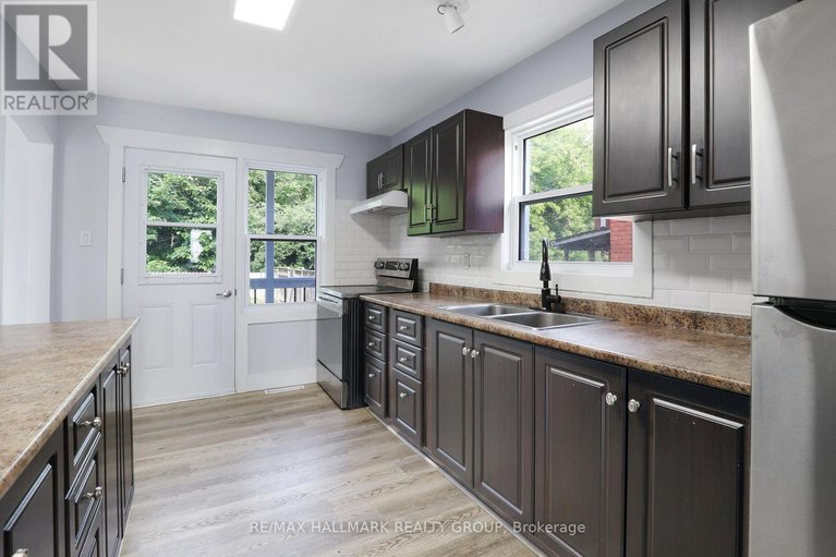 28801636/1108-merivale-road/carlington/ottawa/ontario/K1Z6B2_10
