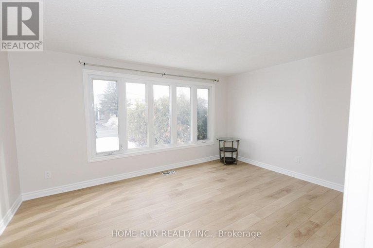 29472540/1285-meadowland-drive/borden-farmstewart-farmcarleton-heightsparkwood-hills/ottawa/ontario/K2E6K4_2