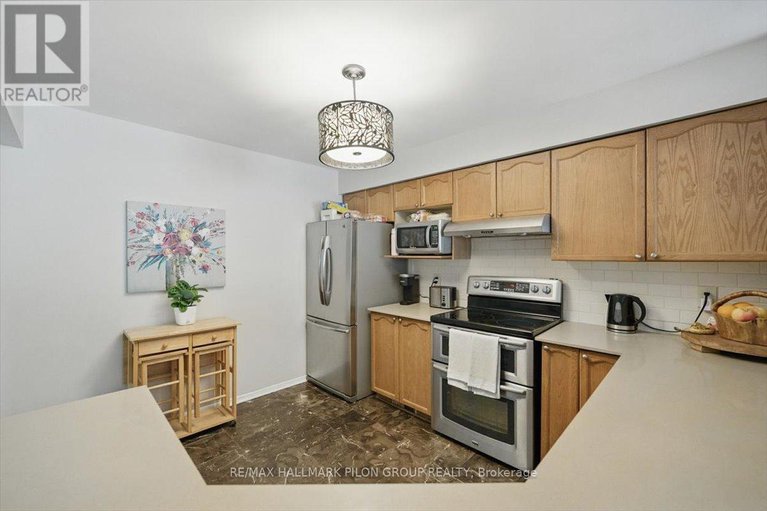 28576783/11-great-oak-private/riverview-park/ottawa/ontario/K1G6P7_5