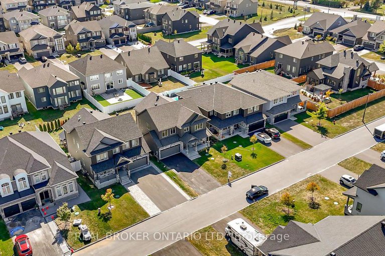 29160295/28-sopwith-private/huntley-ward-south-east/ottawa/ontario/K0A1L0_29