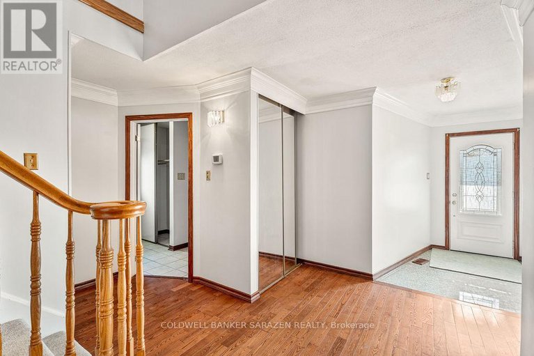 28945918/121-topley-crescent/hunt-club-park/ottawa/ontario/K1G4N2_19