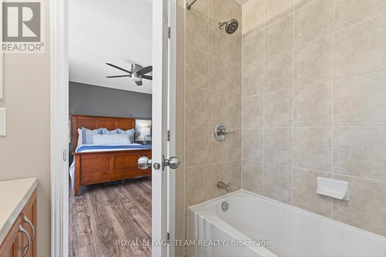 29446610/242-opus-street/emerald-meadowstrailwest/ottawa/ontario/K2S0J1_66