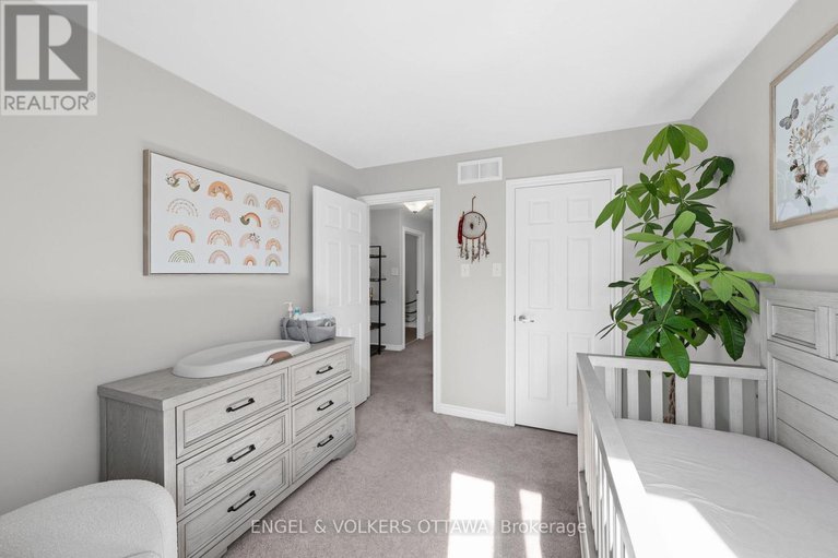 28873789/416-vendevale-avenue/stittsville-north/ottawa/ontario/K2S0M6_23