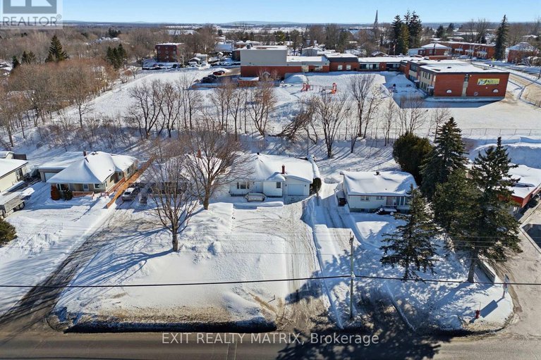 29373257/5811-highway-34-road/vankleek-hill/champlain/ontario/K0B1R0_33