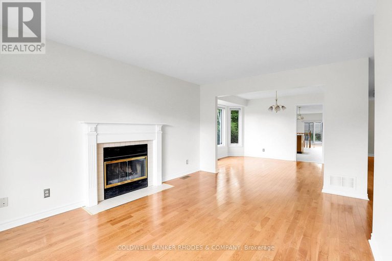 28395342/62-beechfern-drive/stittsville-central/ottawa/ontario/K2S1E3_8