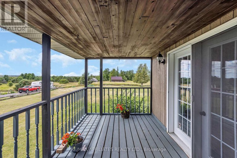 28655117/101-carterfarm-crescent/huntley-ward-south-west/ottawa/ontario/K0A1L0_18